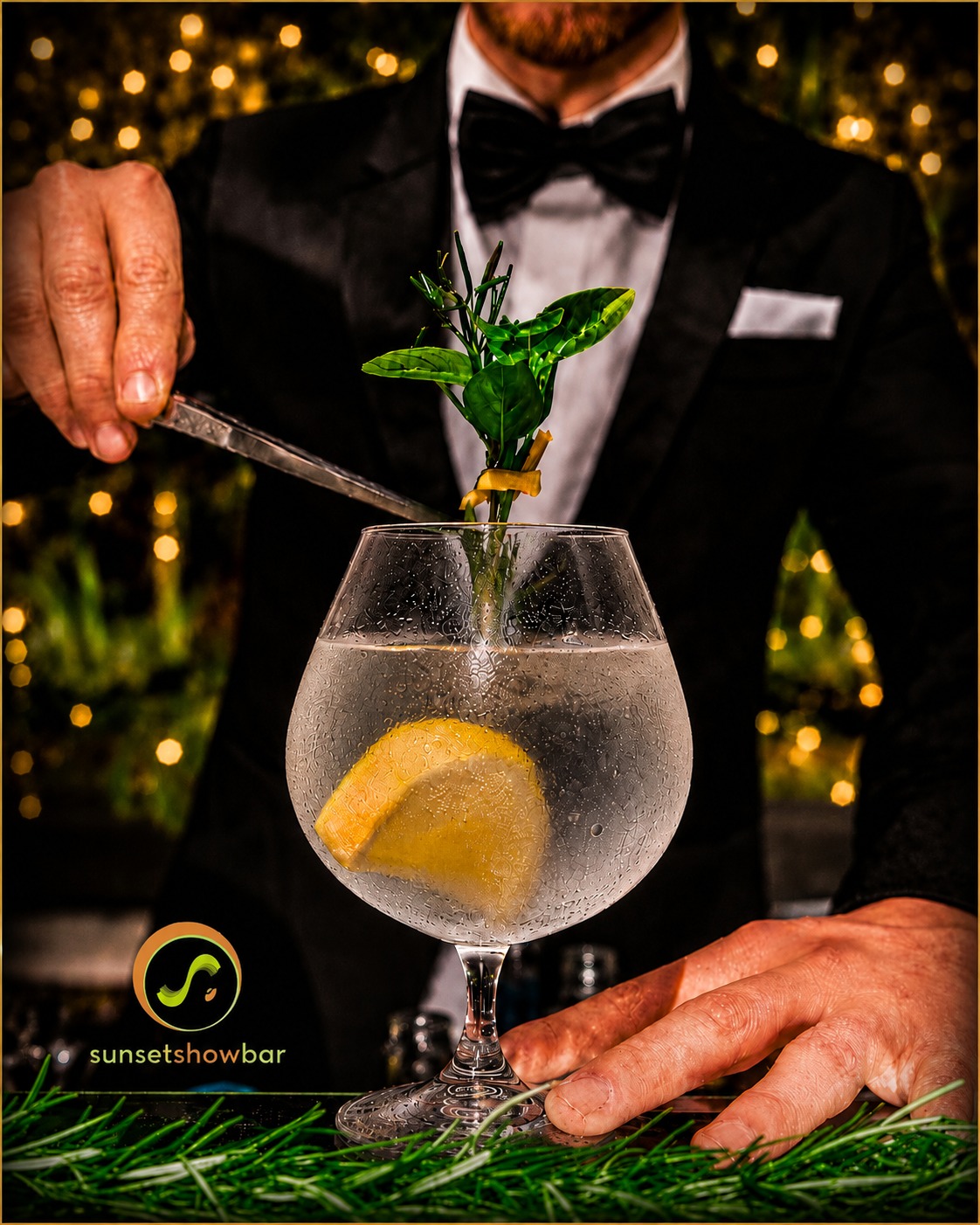 Aquele nível de cuidado que seu evento merece. 🍸🔥 #Sunsetmixr #OpenBarEventos #BartenderGoiania #FestaInesquecivel #Casa